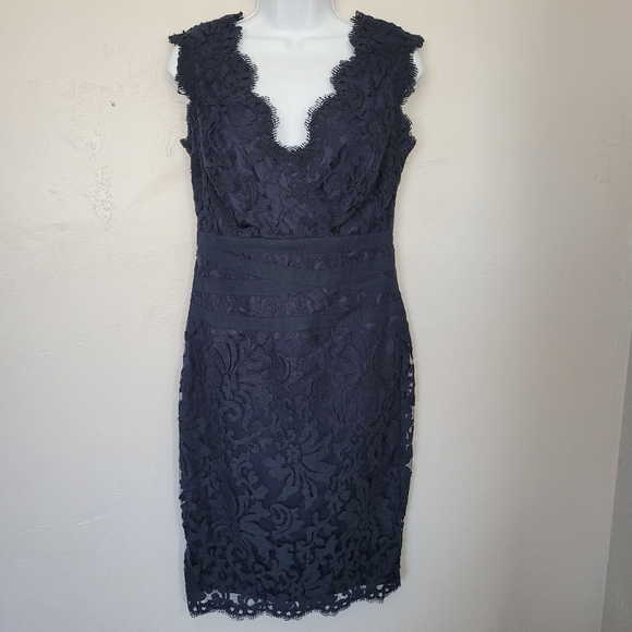 Tadashi Shoji Dresses & Skirts - Tadashi Shoji Women's 6 Navy Blue Embroidered Lace Sheath Dress Midi Knee Length